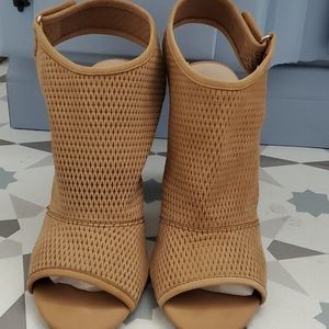 Aldo wedges